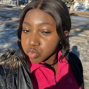 Meet your Posher, Teni